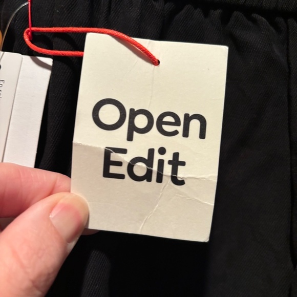 Nordstrom Open Edit Women's Pull On Shorts in Black XS NWT - Picture 4 of 7